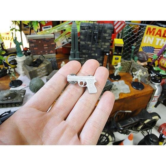 ガンマニアのための銃型ピンバッジ　（45口径ピストル/SLVモデル1911）　アメリカ雑貨　アメリカン雑貨 |  | 01