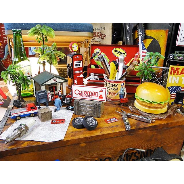 コールマン　ステッカー　（ランタンロゴ）　アメリカン雑貨　アメリカ雑貨 |  | 02