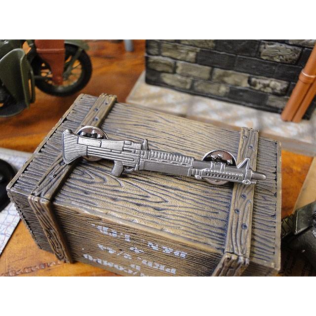 ガンマニアのための銃型ピンバッジ （M-60マシンガン） アメリカン雑貨