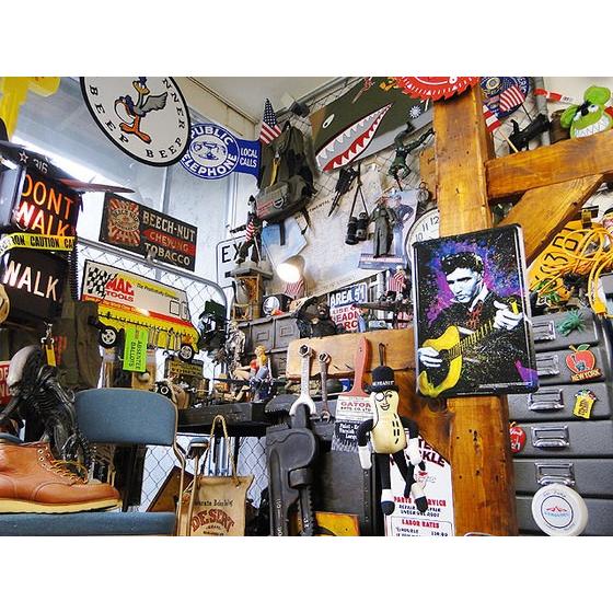 エルヴィス・プレスリー　ミニブリキ看板　（ギタープレイ）　アメリカン雑貨　アメリカ雑貨 |  | 03