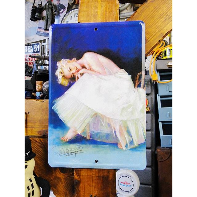 マリリン・モンロー　ミニブリキ看板　（パーティードレス）　アメリカン雑貨　アメリカ雑貨 | 