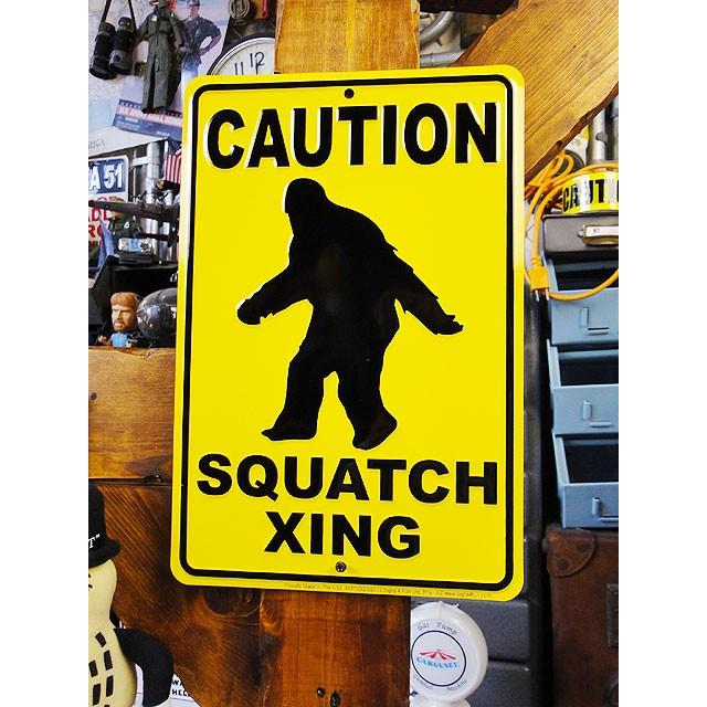 「ビッグフットが横断します」　ミニブリキ看板　アメリカン雑貨 アメリカ雑貨 | 