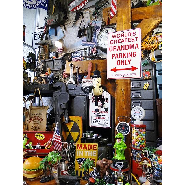 「世界一ステキなおばあちゃんの専用駐車場」　ミニブリキ看板　アメリカン雑貨 アメリカ雑貨 | アメリカン レトロ | 02