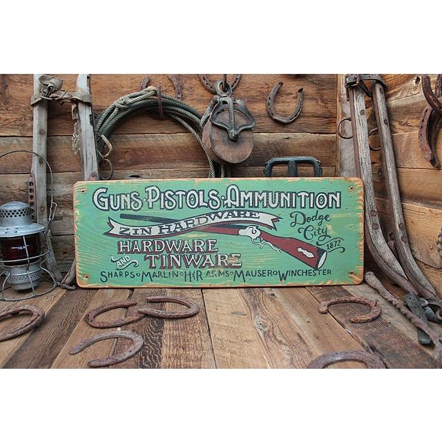 ガン＆ピストル屋　木製看板　アメリカ雑貨 アメリカン雑貨 |  | 05
