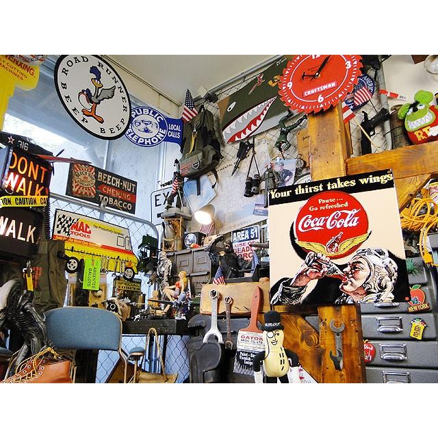 コカ・コーラ　エンボスティンサイン　（アヴィエイターマン）　アメリカ雑貨　アメリカン雑貨 | Coca Cola | 04