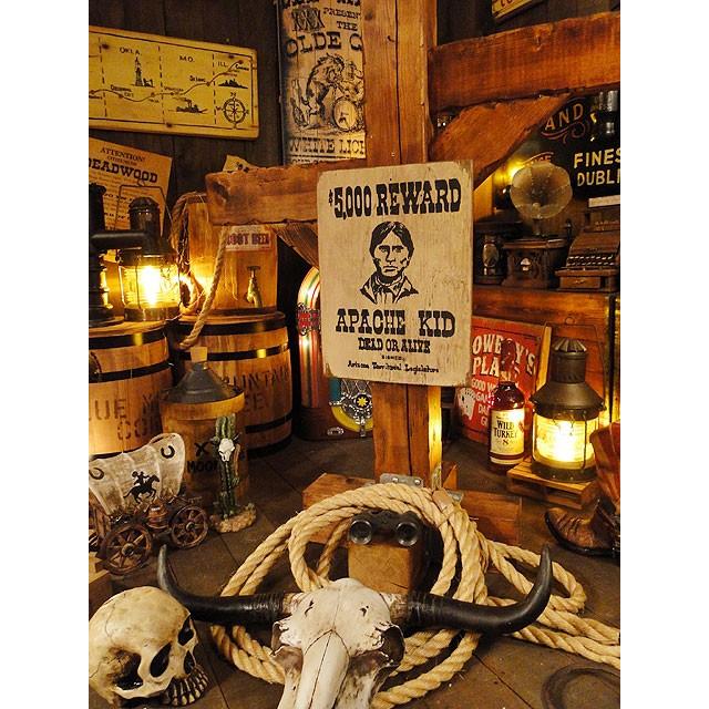 西部のお尋ね者ポスター　木製看板　（アパッチキッド）　アメリカ雑貨　アメリカン雑貨 |  | 03