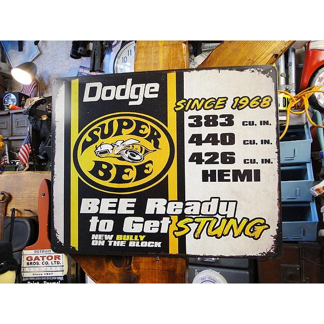 ダッジ　スーパービー　ブリキ看板　（BEE Ready to Get STUNG）　アメリカ雑貨　アメリカン雑貨 | 