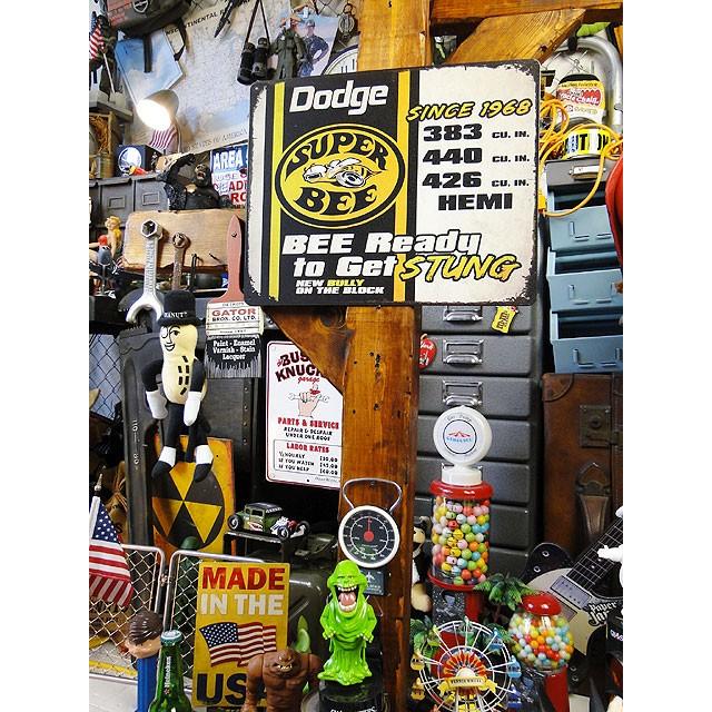ダッジ　スーパービー　ブリキ看板　（BEE Ready to Get STUNG）　アメリカ雑貨　アメリカン雑貨 |  | 04