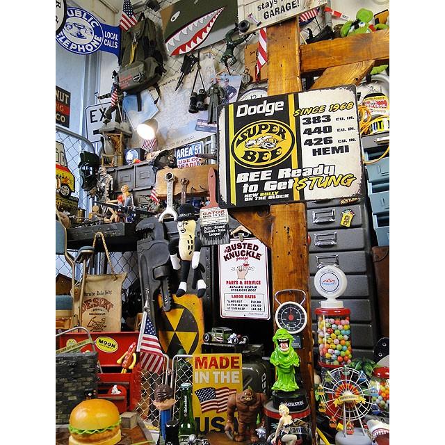 ダッジ　スーパービー　ブリキ看板　（BEE Ready to Get STUNG）　アメリカ雑貨　アメリカン雑貨 |  | 06