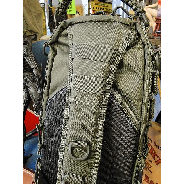 U.S.タイプ　ミリタリーボディバッグ　（オリーブドラブ）　アメリカ雑貨　アメリカン雑貨 |  | 06