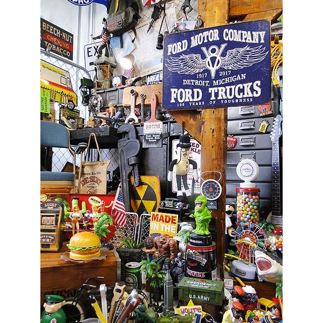 フォードトラック　100周年記念　ブリキ看板　■ アメリカン雑貨 アメリカ雑貨 |  | 06