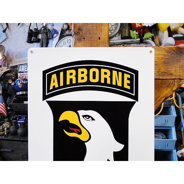 U.S.エアボーン専用駐車場　U.S.ヘヴィースチールサイン　アメリカ雑貨　アメリカン雑貨 |  | 01