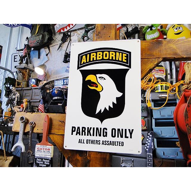 U.S.エアボーン専用駐車場　U.S.ヘヴィースチールサイン　アメリカ雑貨　アメリカン雑貨 |  | 03
