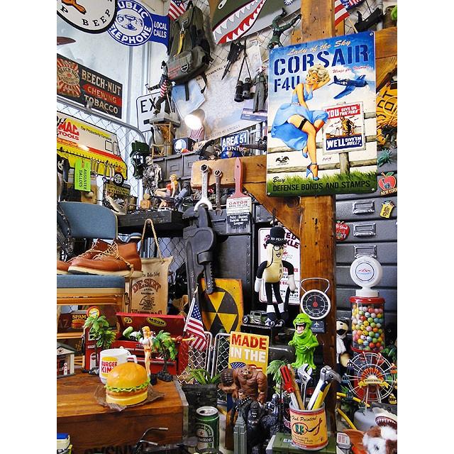 ピンナップガール＆戦闘機　U.S.ヘヴィースチールサイン　（F4U　コルセア）　アメリカ雑貨　アメリカン雑貨 爆買 |  | 06