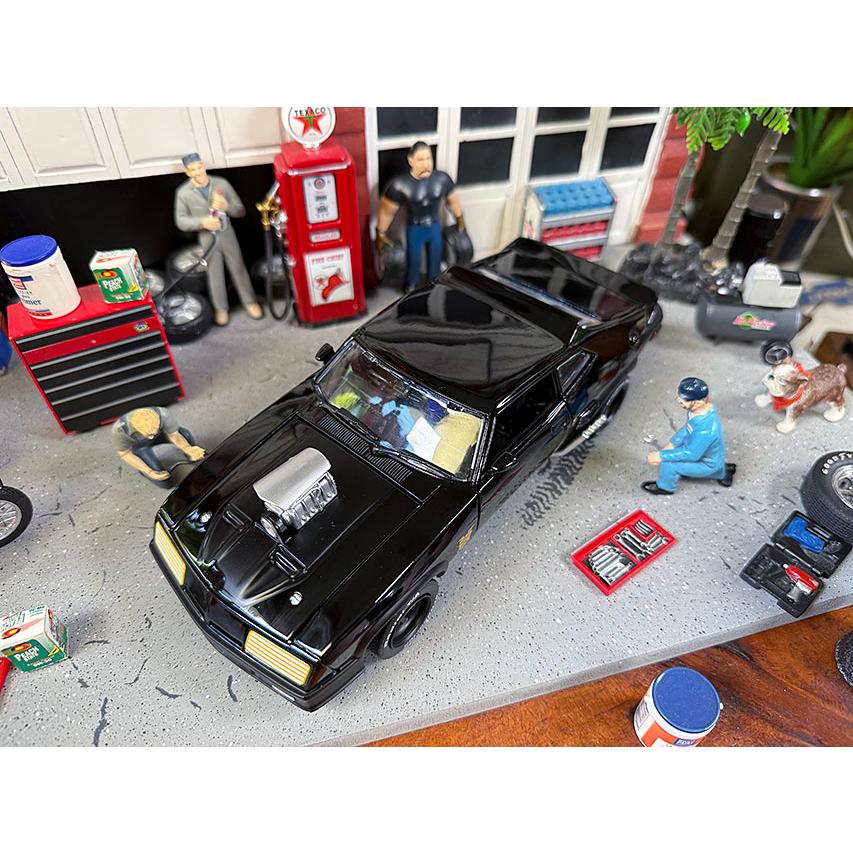 映画　マッドマックス　1973年　フォード　ファルコンXB　LAST OF THE V8　インターセプター　ダイキャストミニカー　1/24スケール |  | 01