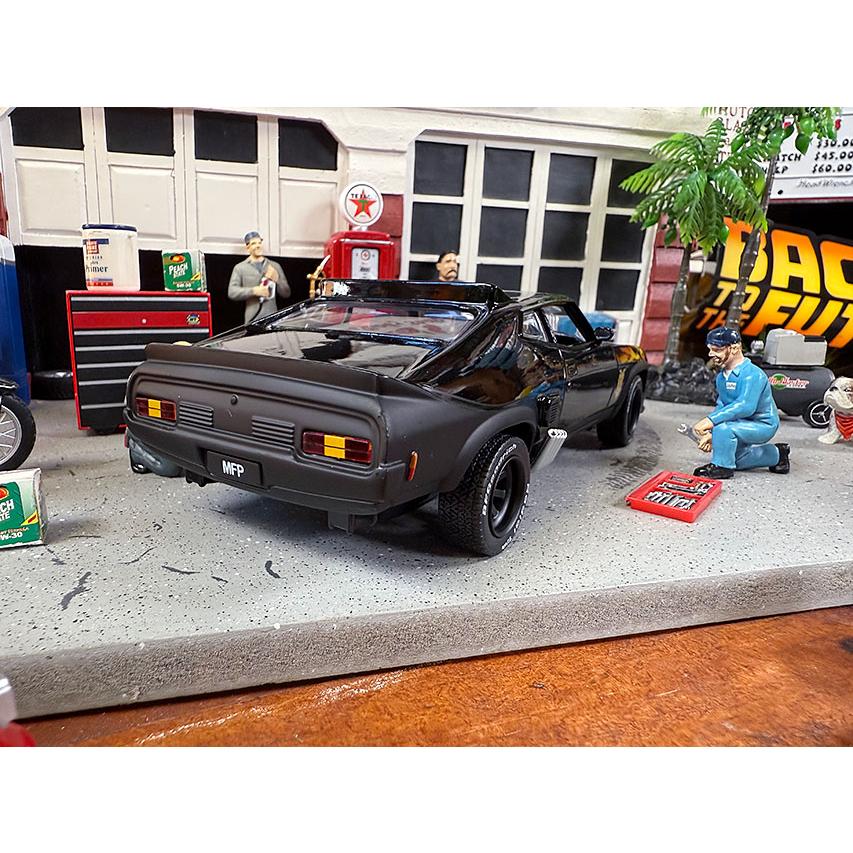 映画　マッドマックス　1973年　フォード　ファルコンXB　LAST OF THE V8　インターセプター　ダイキャストミニカー　1/24スケール |  | 06
