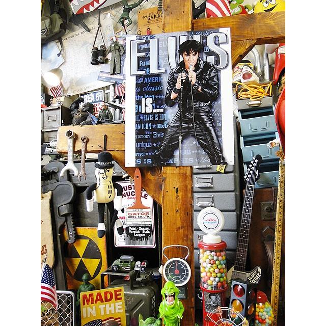 エルヴィス・プレスリー　ブリキ看板　Elvis is　■  アメリカ雑貨 アメリカン雑貨 サインプレート ティンサインボード |  | 04