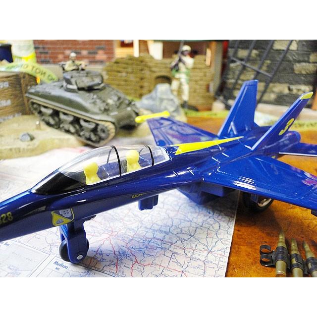 アメリカ軍の戦闘機モデルエアプレーン （F-18 ブルーエンジェルズ