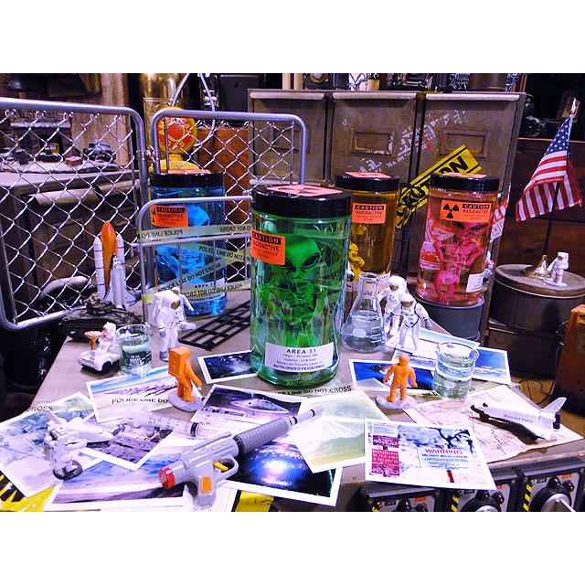 エリア51　エイリアンのホルマリン漬け　（グリーンエイリアン/グリーンリキッド）　あの所さんが大絶賛！世田谷ベースに飾られてます |  | 10