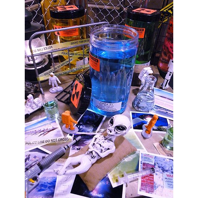 累計販売数5000個突破！　楽天1位　エリア51　エイリアンのホルマリン漬け　（4匹セット）　所さんが大絶賛！世田谷ベースに飾られてます |  | 15