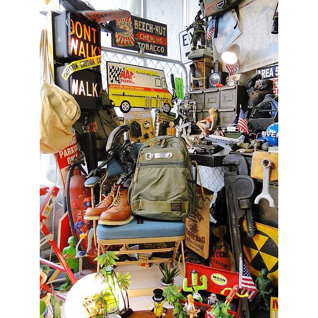 フライングボディバッグ リュック/バックパック （アーミーグリーン