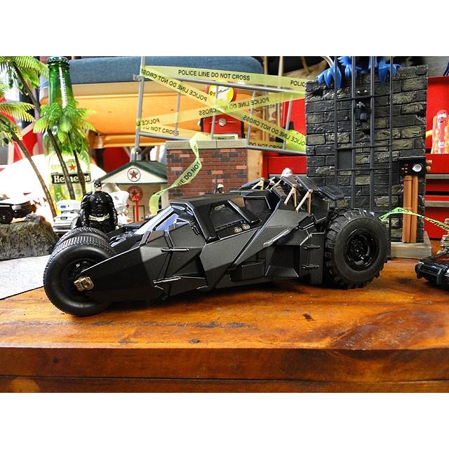 Jada　映画　バットマン　ダークナイト　バットモービル　ダイキャストミニカー　1/24スケール　（バットマンフィギュア付き） |  | 04