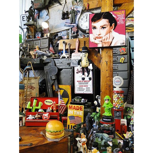 オードリー・ヘップバーン　ポップアートフレーム　（TYPE1)　■　アメリカン雑貨　アメリカ雑貨　パネル　ポスター |  | 05