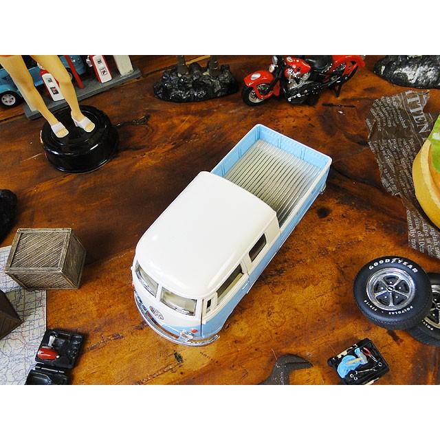 1963年フォルクス・ワーゲン　ピックアップ・ダブルキャブ　ミニカー　1/34スケール　（ライトブルー） |  | 01