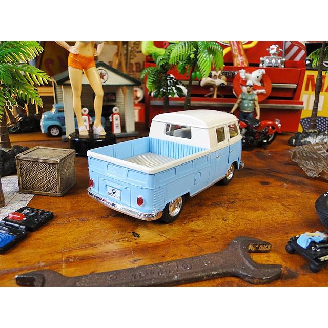 1963年フォルクス・ワーゲン　ピックアップ・ダブルキャブ　ミニカー　1/34スケール　（ライトブルー） |  | 04