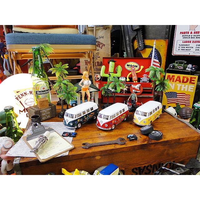 1962年 フラワームーブメント仕様ワーゲンバス ミニカー 1/32スケール