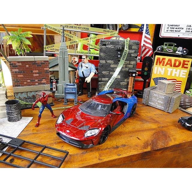 Jada マーベル アベンジャーズ スパイダーマン＆2017年フォードGTのダイキャストミニカー 1/24スケール ■ アメリカン雑貨 アメリカ雑貨 |  | 09