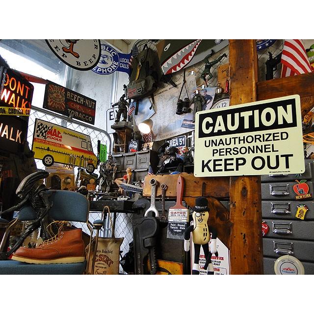 アメリカの蓄光警告サイン　（関係者以外立ち入り禁止）　■　アメリカン雑貨　アメリカ雑貨 |  | 03