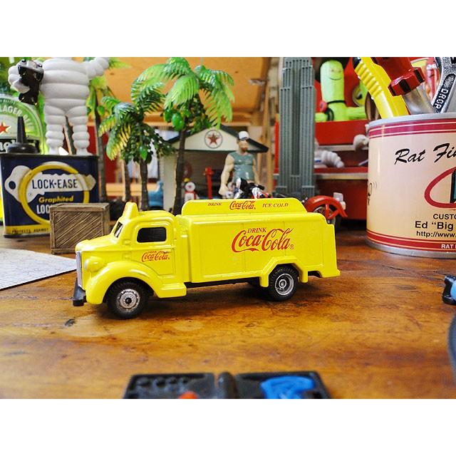 コカコーラ　フラッパーガール　フィギュア　ビンテージ　アメリカン雑貨 コカ・コーラ ボトルトラック ミニカー 1/87スケール （1947年モデル