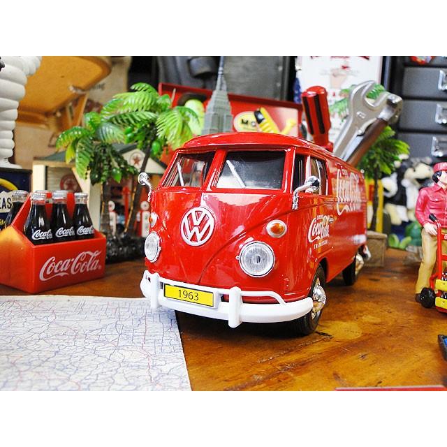 コカ・コーラ　1963年　フォルクス・ワーゲン　タイプ2　カーゴバン　ダイキャストミニカー　1/24　（デリバリースタッフのフィギュア付） | Coca Cola | 02