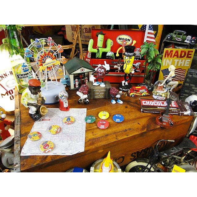 m&m's缶バッジ　Sサイズ　（4色セット/フェイス）　■　アメリカン雑貨　アメリカ雑貨 |  | 01