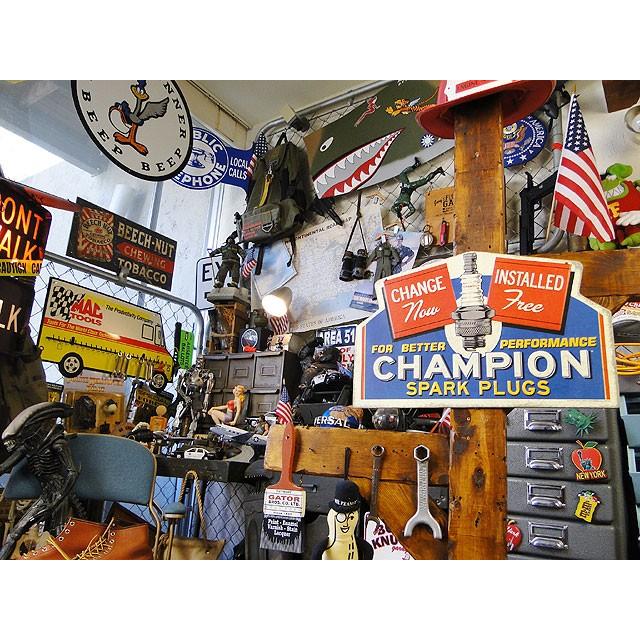 チャンピオン　エンボスティンサイン　（ヴィンテージアド）　■　アメリカン雑貨　アメリカ雑貨　看板 |  | 04