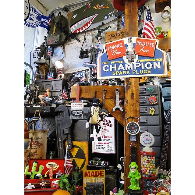 チャンピオン　エンボスティンサイン　（ヴィンテージアド）　■　アメリカン雑貨　アメリカ雑貨　看板 |  | 05