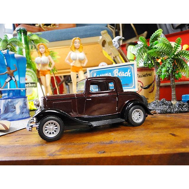 1932 ブラウン 5 ウィンドウ・クーペ　ウィズ/ラットフィンク　フィギア 1932 ブラウン 5 ウィンドウ・クーペウィズ/ラットフィンクフィギア