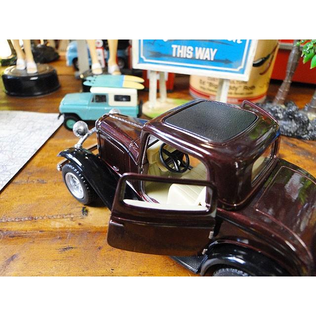 【即購入大歓迎】サンタクロース フルバックカー　ヴィンテージ　レトロ　ミニカー KinSMART ミニカー 1台売り 1/34 1957 シボレー コルベット キン