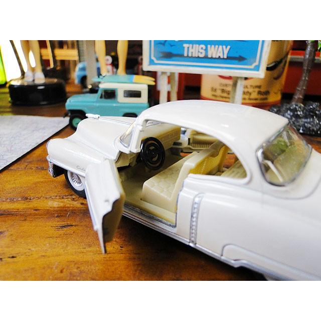 1953年キャデラック シリーズ62 クーペ ダイキャストミニカー 1/43