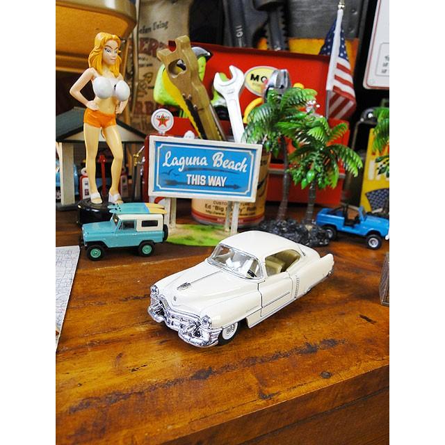 1953年キャデラック シリーズ62 クーペ ダイキャストミニカー 1/43