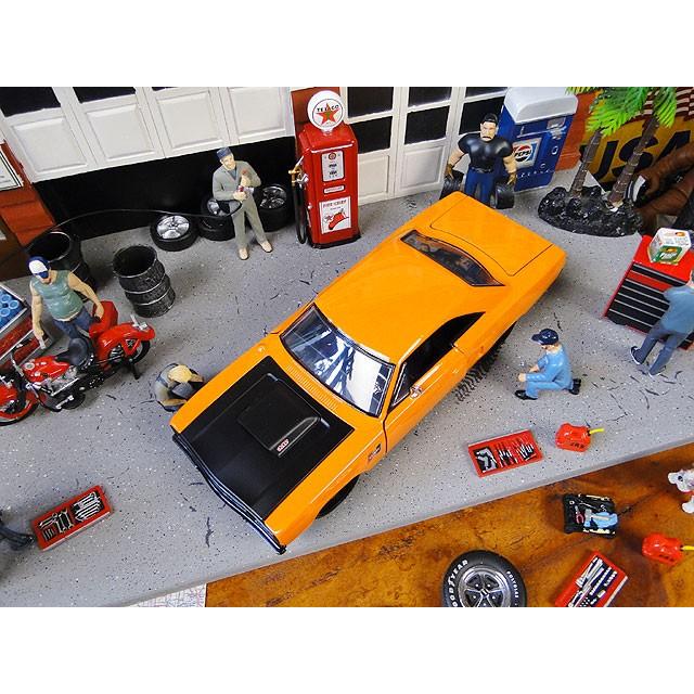 Jada 1970年プリムス ロードランナー ダイキャストミニカー 1/24
