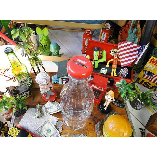 コカ・コーラ　コンツアーボトルバンク　Mサイズ ■ アメリカン雑貨 アメリカ雑貨 貯金箱 | Coca Cola | 01