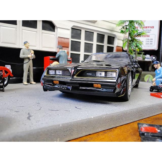 Jada　映画　ワイルドスピード　ダイキャストミニカー　1/24スケール　（1977年ポンティアック　ファイヤーバード）　■　アメリカン雑貨 |  | 02