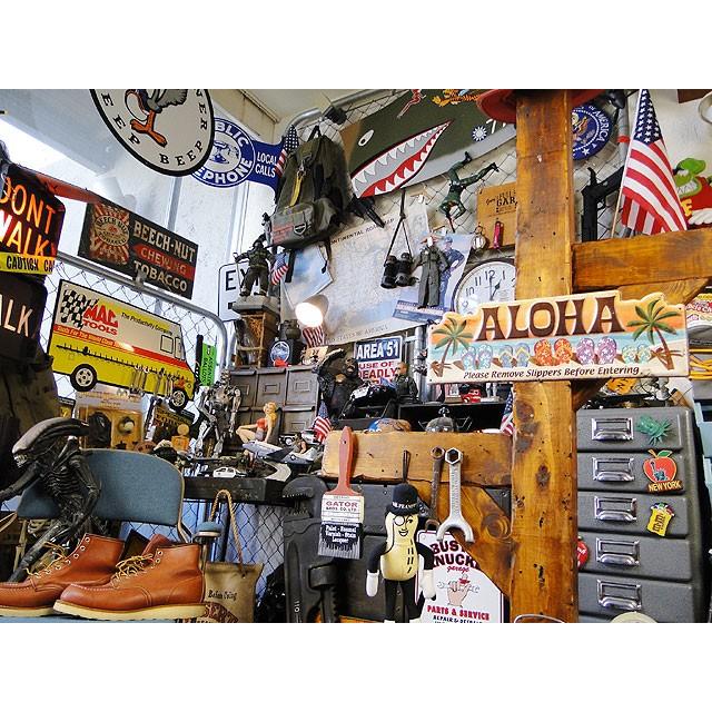 「サンダルはココで脱いでね！」　ハワイアン　エンボスティンサイン ■ アメリカン雑貨 アメリカ雑貨 看板 |  | 04