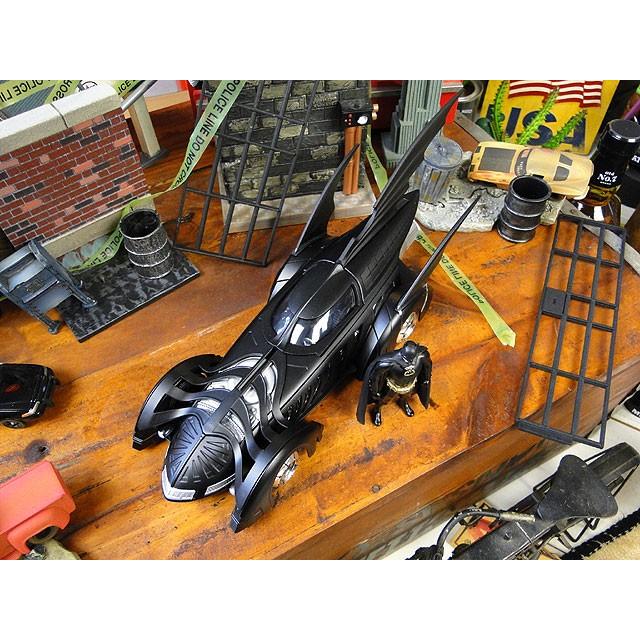 映画　バットマン　フォーエバー　バットモービル　ダイキャストミニカー　（バットマン付き）　■　アメリカン雑貨　アメリカ雑貨 |  | 01