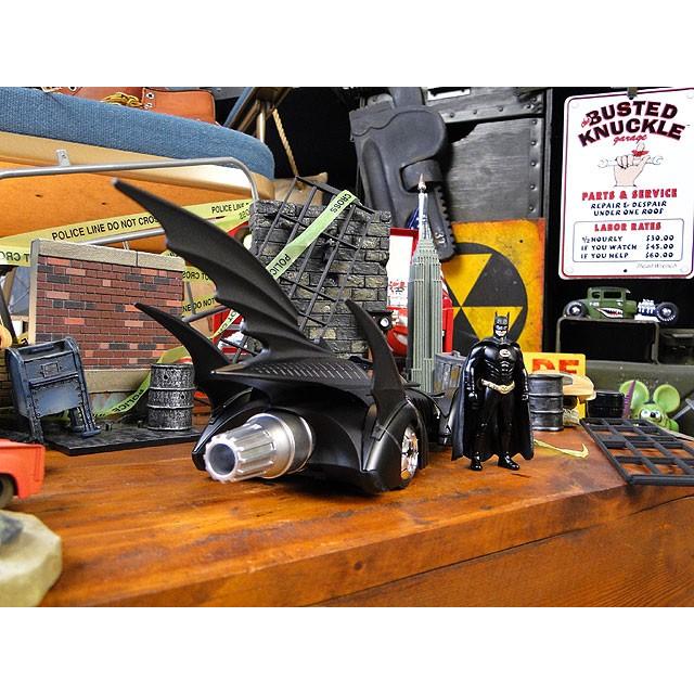 映画　バットマン　フォーエバー　バットモービル　ダイキャストミニカー　（バットマン付き）　■　アメリカン雑貨　アメリカ雑貨 |  | 09