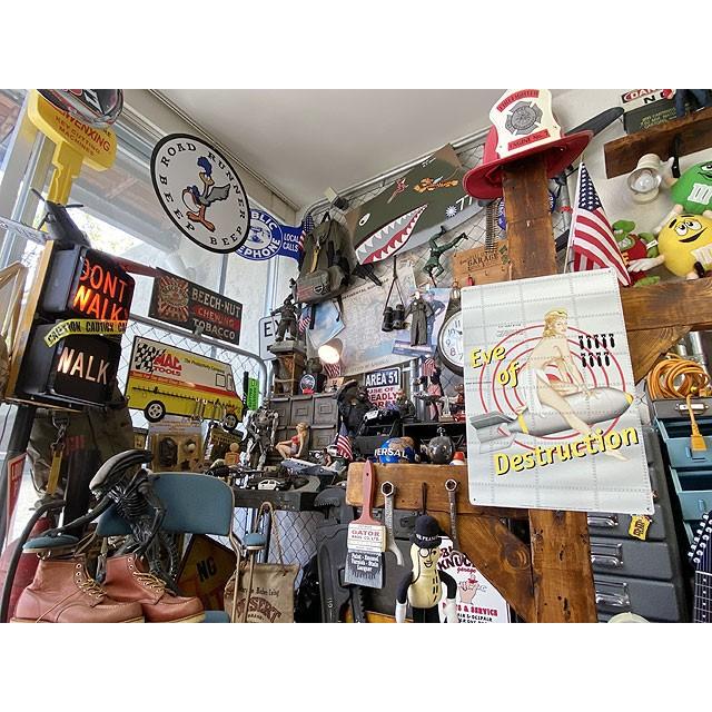 ピンナップガール　ミリタリーアート　ブリキ看板　（Eve of Destruction　明日なき世界）　■ アメリカン雑貨 アメリカ雑貨 |  | 04