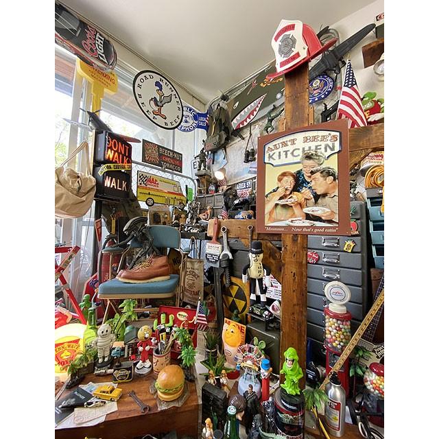 ドラマ「メイベリー110番」アンディ・グリフィス・ショー　ブリキ看板　（ビーおばさんのキッチン）　■　アメリカン雑貨　アメリカ雑貨 |  | 05