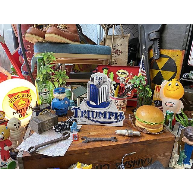 トライアンフ　スタンドサイン　U.S.ヘヴィースチールサイン |  | 03